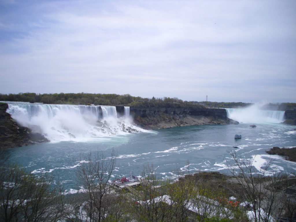 See all of Niagara falls from a single viewpoint in Canada, just like top travel blog Half the clothes' author Jema Patterson